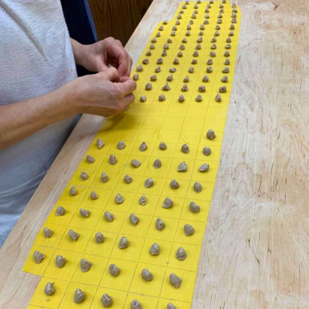 Handwerklich hergestellte Tortellini