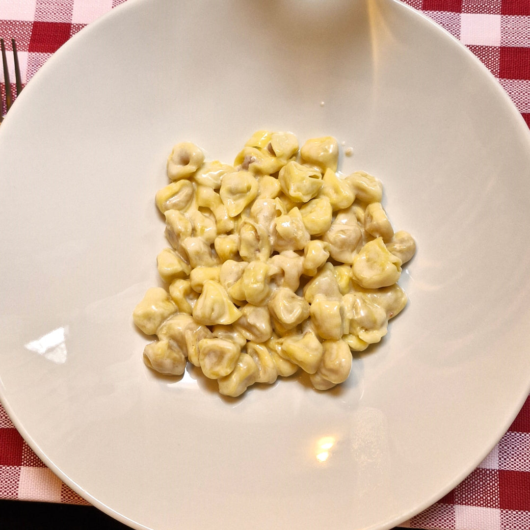 Tortellini artigianali in Crema di Parmigiano